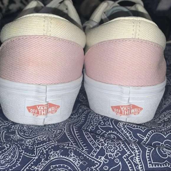 Vans - Picture 3 of 3